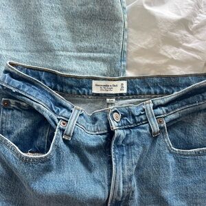 A&F Like New 90s Straight High Rise